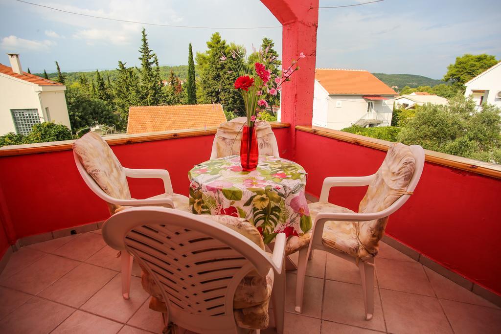 Apartments Marija Stari Grad  Buitenkant foto