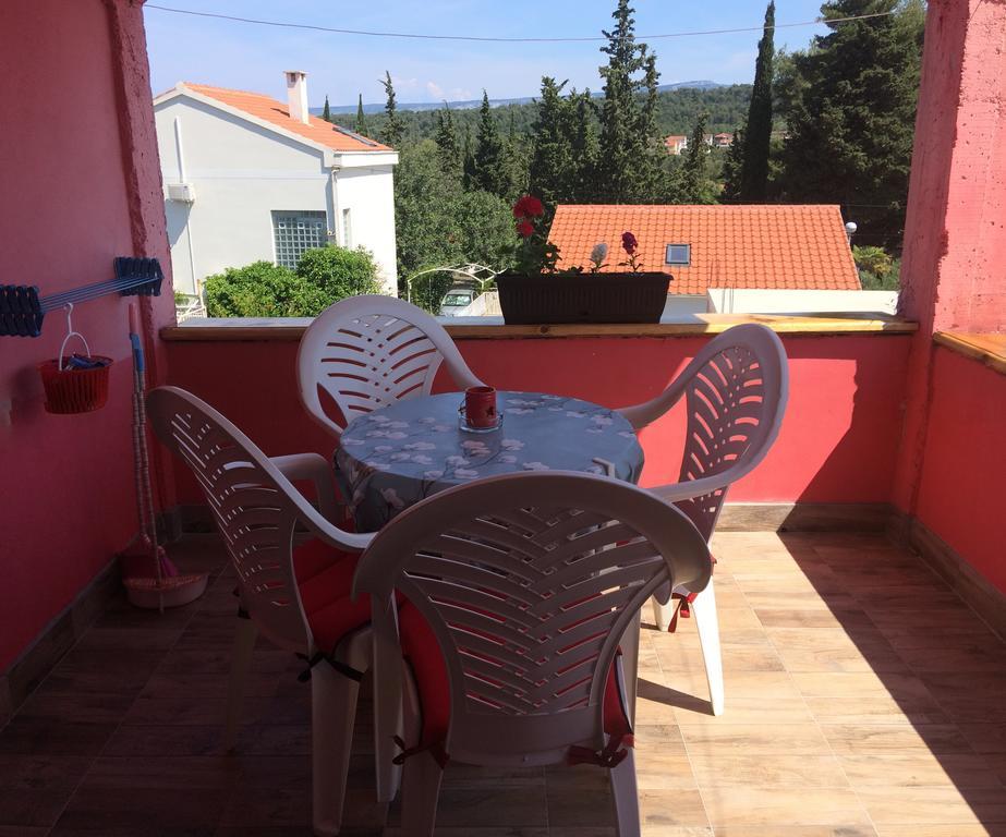 Apartments Marija Stari Grad  Buitenkant foto